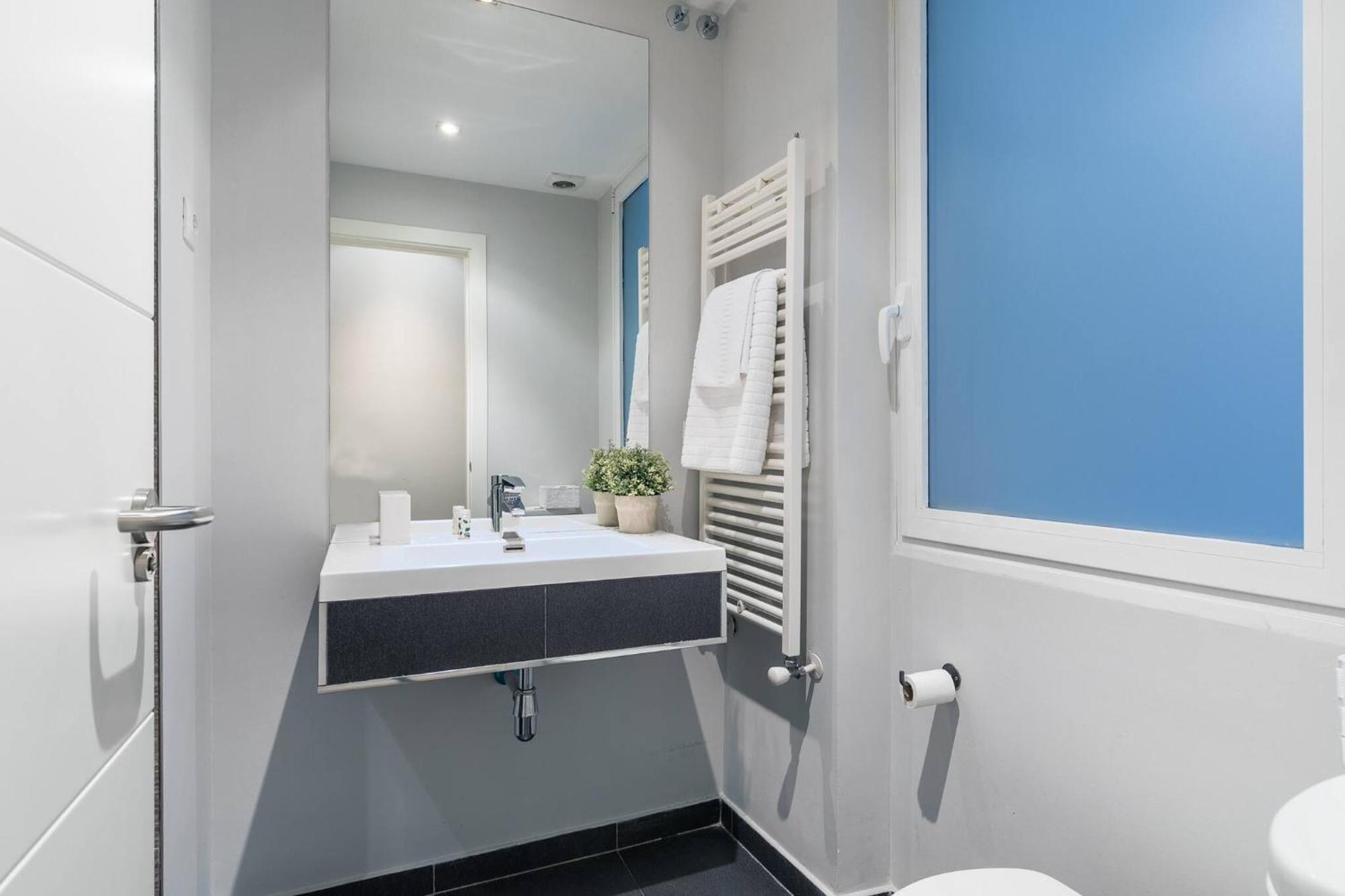 Castellana Suites Madryt Zewnętrze zdjęcie
